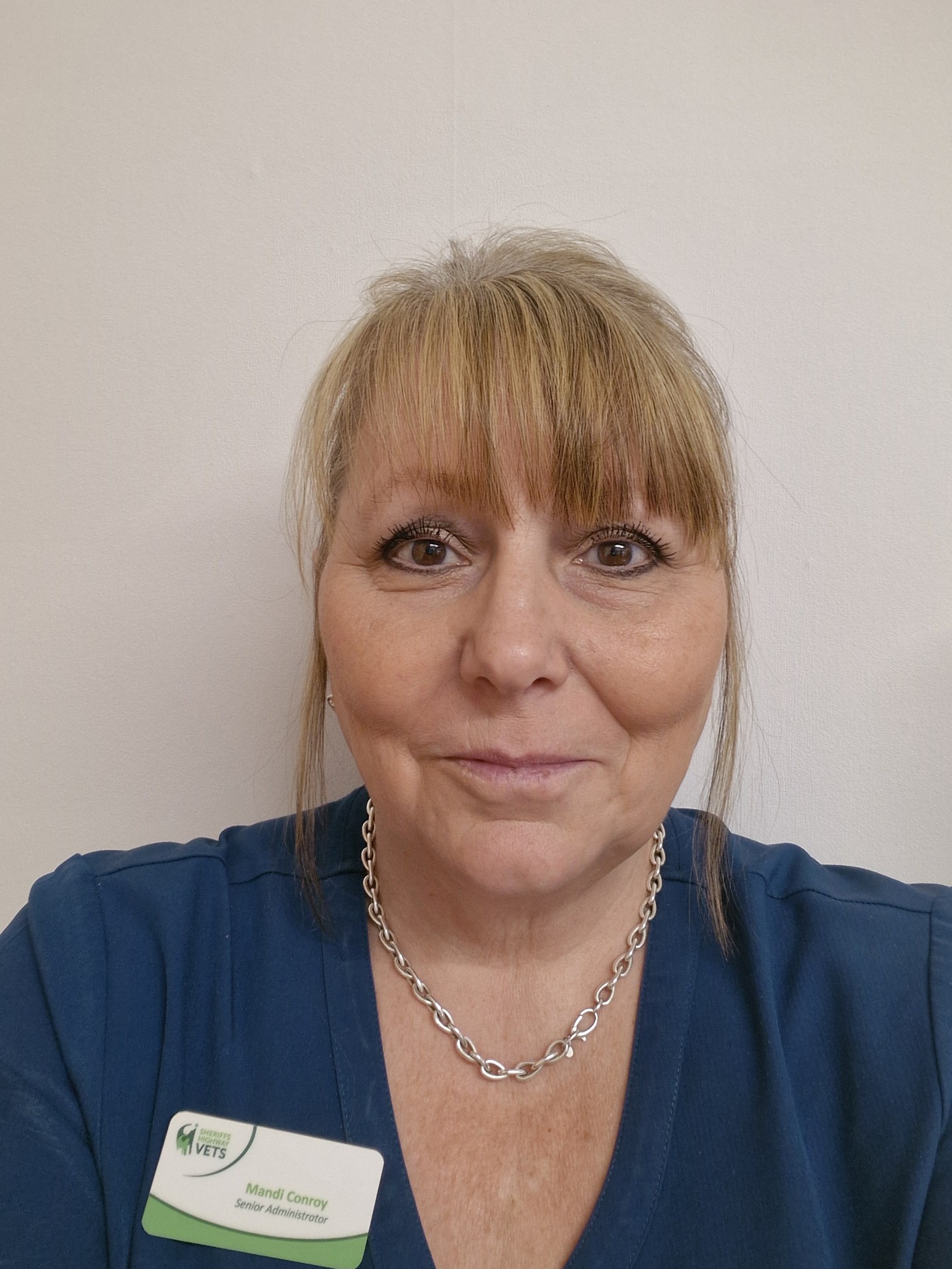 Mandi - Senior Administrator - Health & Safety Officer