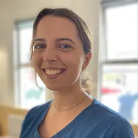 Zoe Muirhead - Veterinary Surgeon