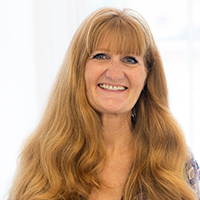 Sandra Hunt