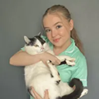 Mia Barnes